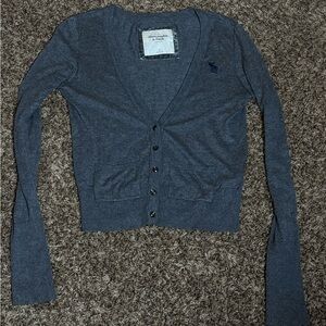 Abercrombie & Fitch Womens Vneck Preppy Gray Fabric Label